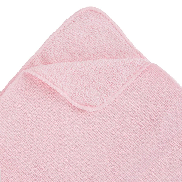 Rubbermaid 1820581 HYGEN Sanitizer Safe 16" X 16" Pink Microfiber Cloth - 24/Pack 4 Rubbermaid 1820581 HYGEN Sanitizer Safe 16" X 16" Pink Microfiber Cloth - 24/Pack - Image 4